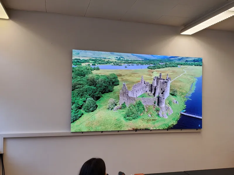 Referenz: COB 1.2mm Premium Besprechungsraum - besprechungsraum-3.jpg