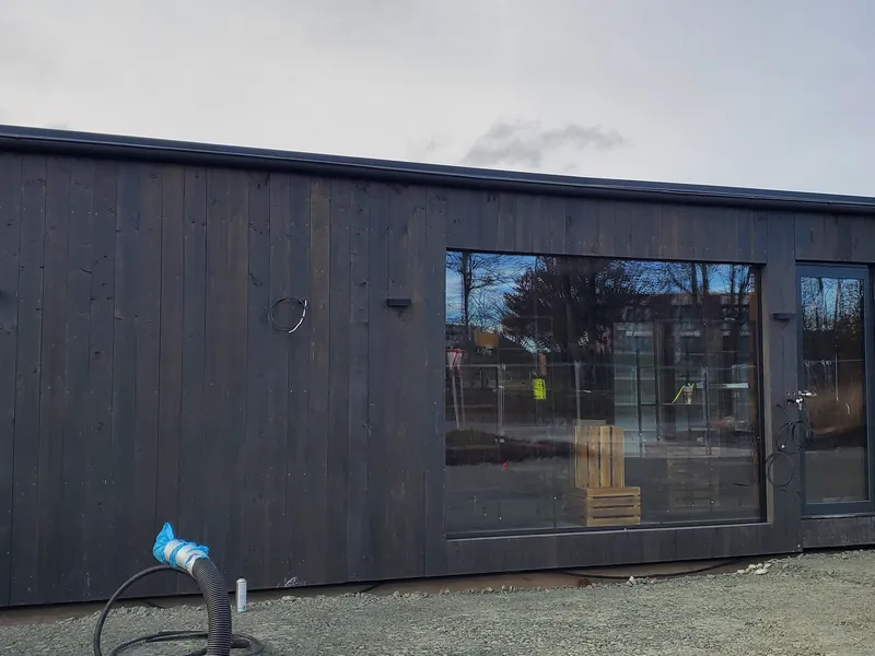 Referenz: 2m² P4 Outdoor Wandmontage - wandmontage-2.jpg